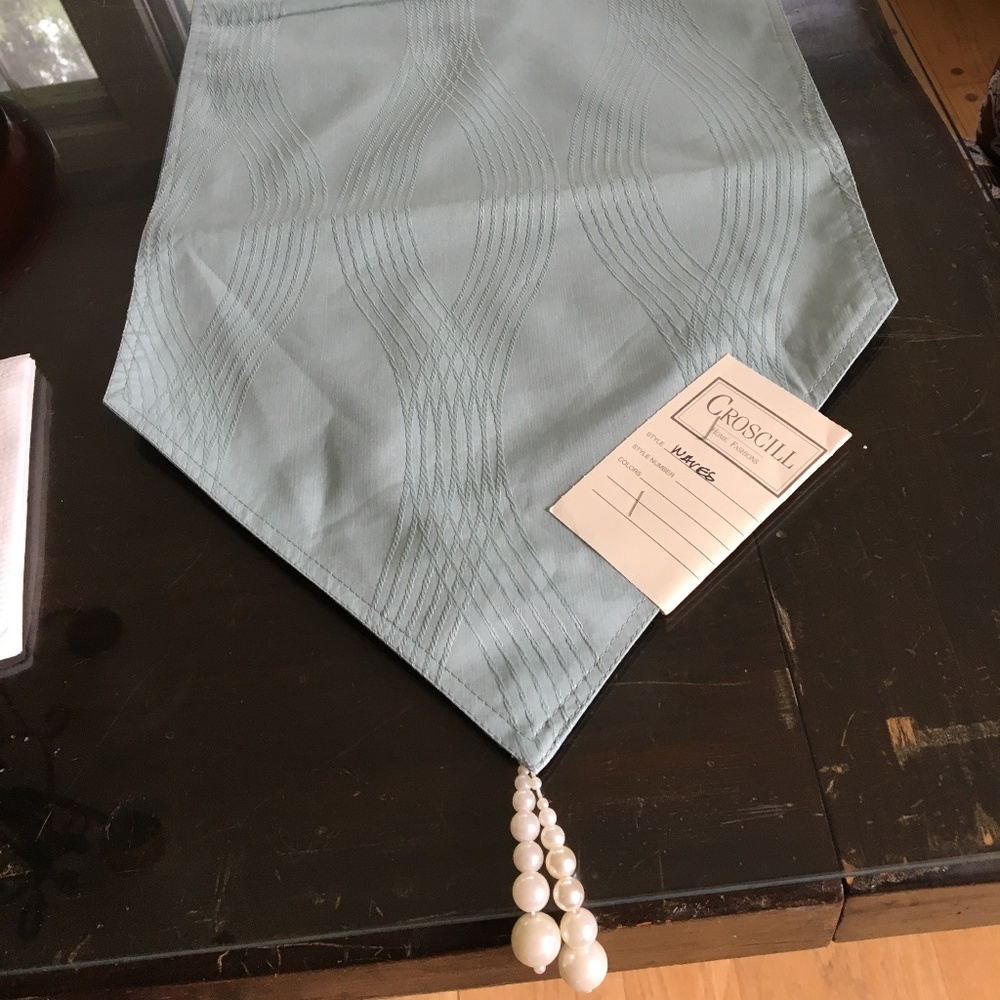 Table runner